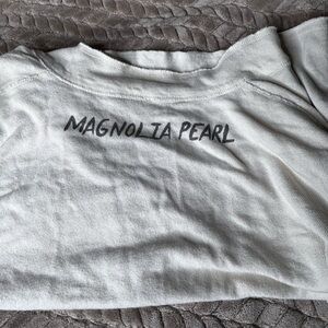 Magnolia Pearl Off-White Logo Tee sweatshirt